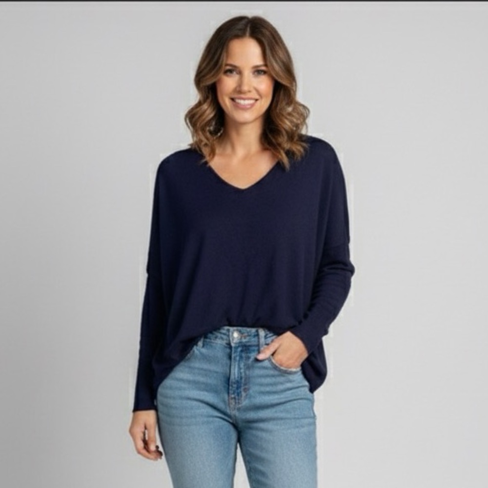 SUCOLAN Women’s drop shoulder Size medium V Neck Navy Blue sweater